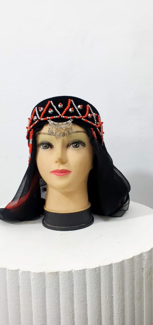 ⁦ربطات رأس فضية⁩ - الصورة ⁦2⁩